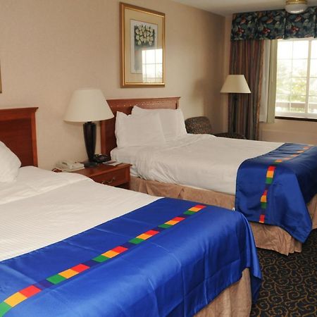 Park Inn By Radisson Harrisburg West Меканиксберг Номер фото