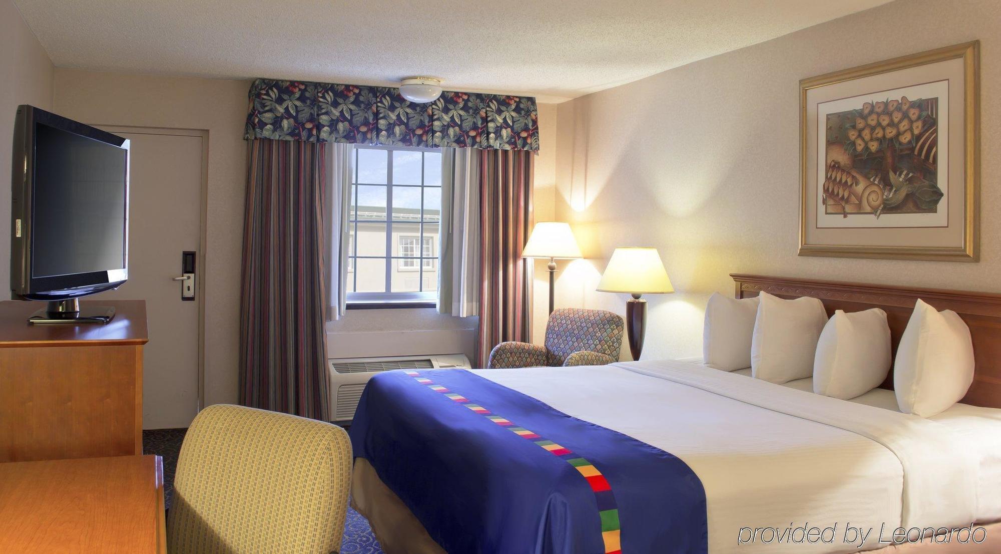 Park Inn By Radisson Harrisburg West Меканиксберг Номер фото
