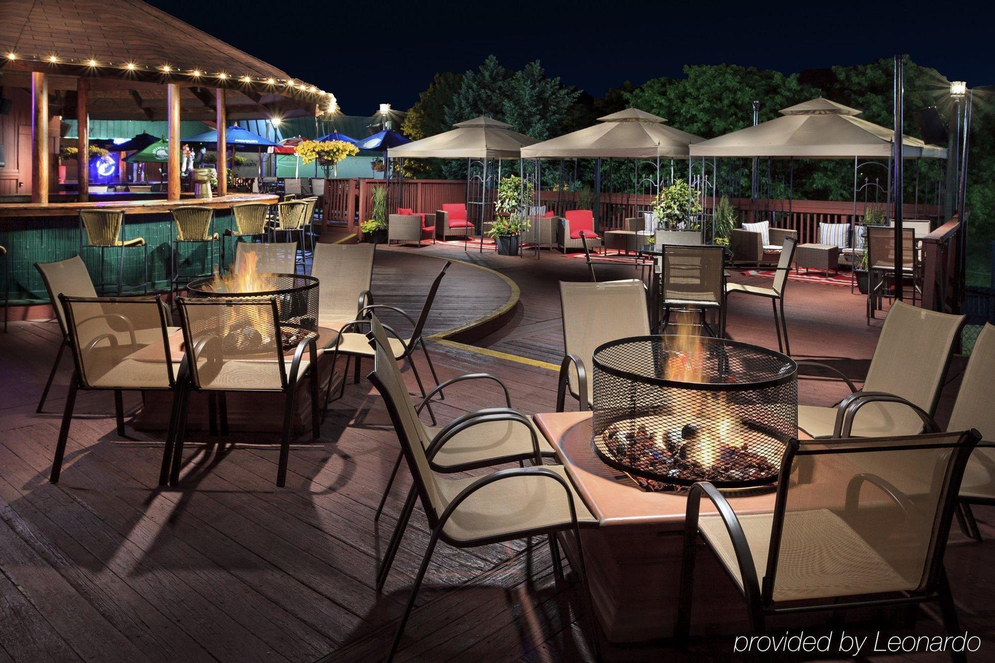 Park Inn By Radisson Harrisburg West Меканиксберг Экстерьер фото