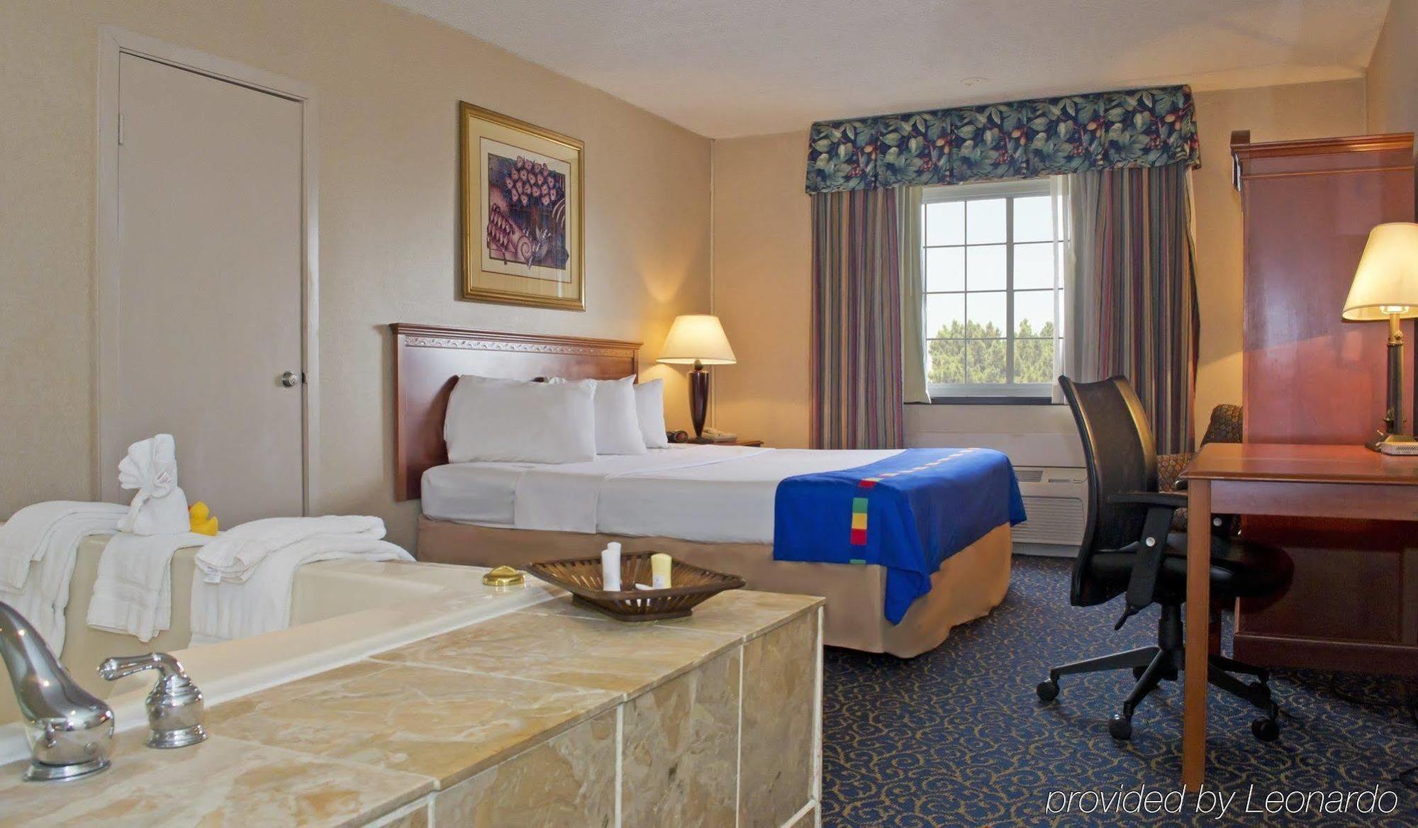 Park Inn By Radisson Harrisburg West Меканиксберг Экстерьер фото
